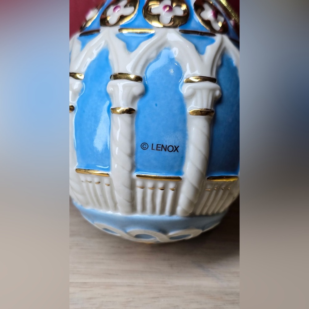Lenox "Venetian Elegance" Porcelain Egg Ornament Blue Ivory Gold Trim 4" w/Box - Picture 3 of 6
